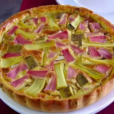 Tarte à la Rhubarbe : Délice Printanier