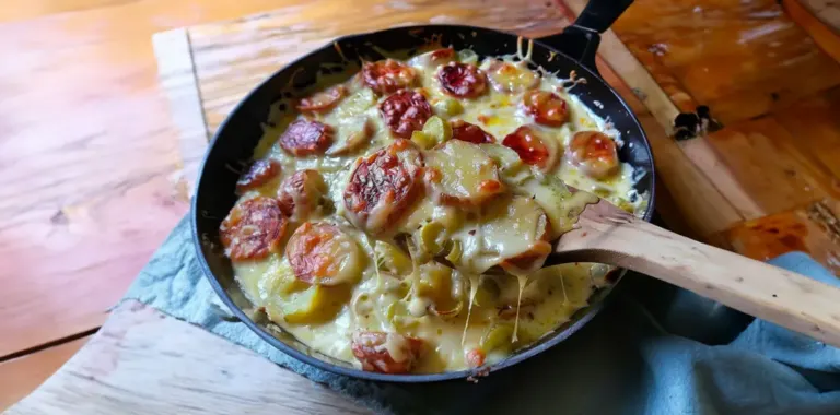 Fondue d’Endives aux Saucisses Fumées
