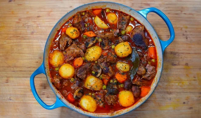 LE MEILLEUR RAGOUT D&rsquo;AGNEAU S&rsquo;APPELLE NAVARIN