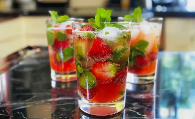 Mojito à la Fraise et au Rhum Blanc : Cocktail Estival