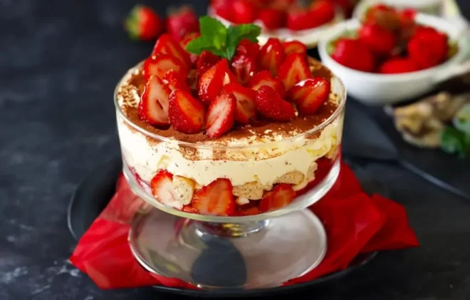 Tiramisu aux Fraises et Mascarpone : Un Délice Printanier