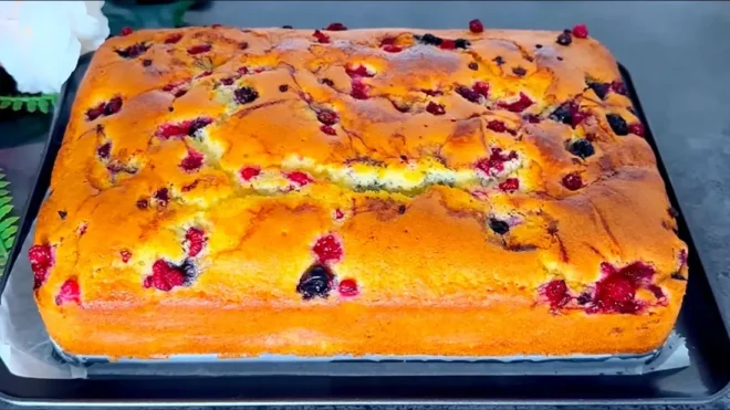 Délicieux Gâteau aux Fruits et au Yaourt