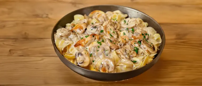 Pâtes à la Crème Poulet et Champignons