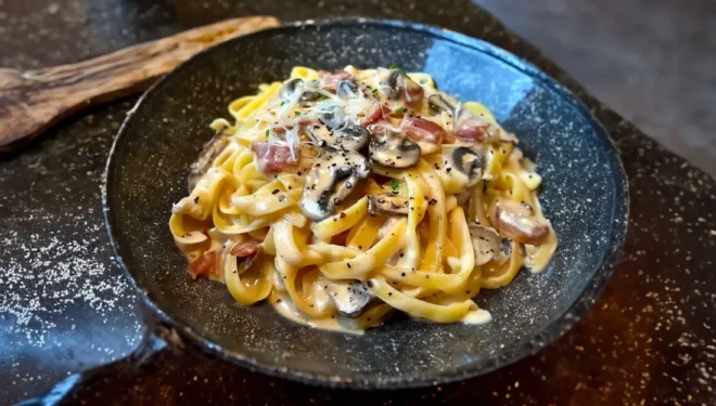Tagliatelles à la Carbonara aux Champignons