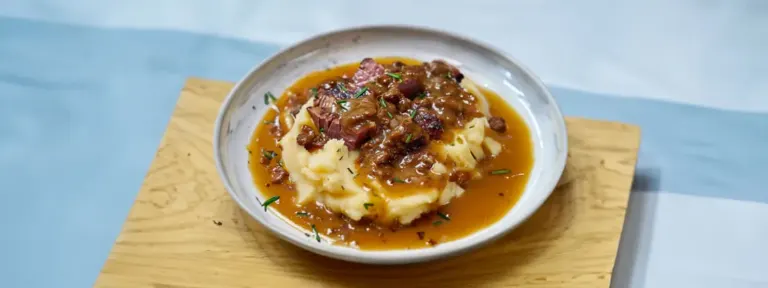 Bœuf Haché et Sauce sur Purée de Pommes de Terre