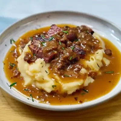 Bœuf Haché et Sauce sur Purée de Pommes de Terre