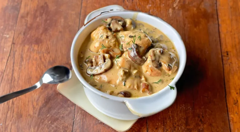 Délice de Poulet au Porto et Champignons à la Française