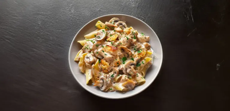 Pâtes à la Crème Poulet et Champignons