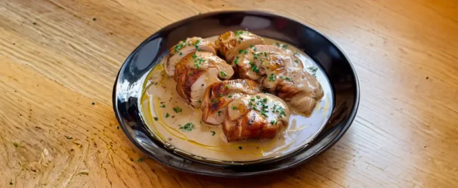 Paupiettes de Veau au Vin Blanc et Moutarde