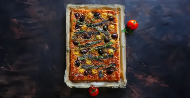 Pissaladière Recette Niçoise (Oignons, Anchois, Olives)