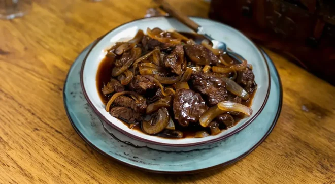 Sauté de Bœuf et d&rsquo;Oignons