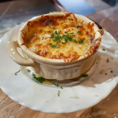 Soupe à l'oignon gratinée : Recette Traditionnelle