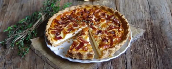 Tarte au Camembert et aux Lardons