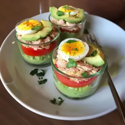 Verrines Avocat Thon Tomates Œuf : Élégance et Saveurs