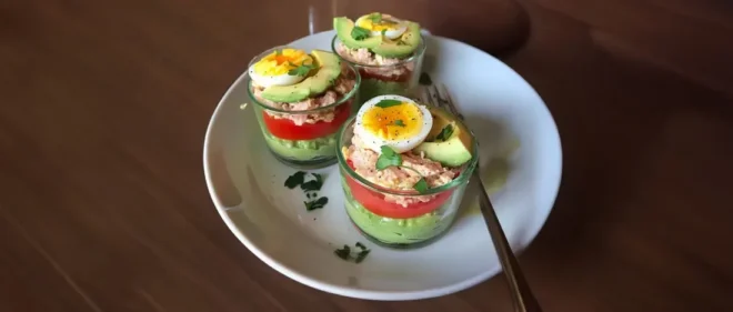 Verrines Avocat Thon Tomates Œuf : Élégance et Saveurs