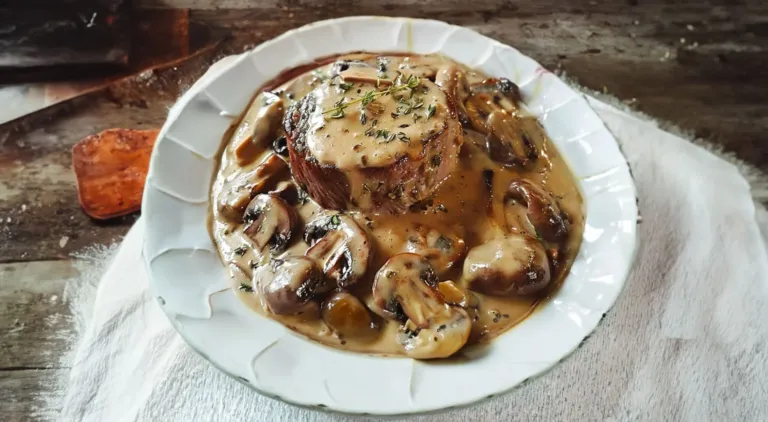 Filet Mignon au Boursin et Champignons : Un Plat Sophistiqué et Gourmand