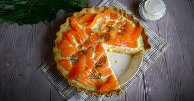 Quiche au Saumon Fumé et Boursin : Un Délice Crémeux et Savoureux