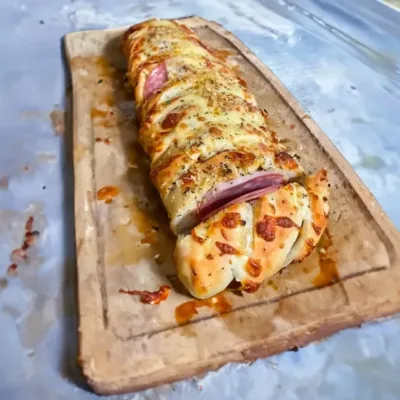 Stromboli Italien : Délice Fromagé et Charcutier