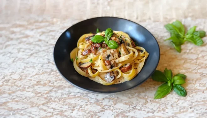 Tagliatelles à la Carbonara aux Champignons
