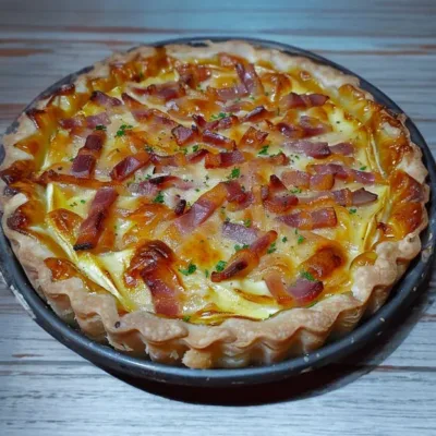 Tarte au Camembert et aux Lardons : Délice Réconfortant