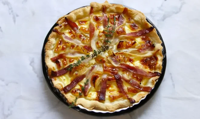 Tarte au Camembert et aux Lardons