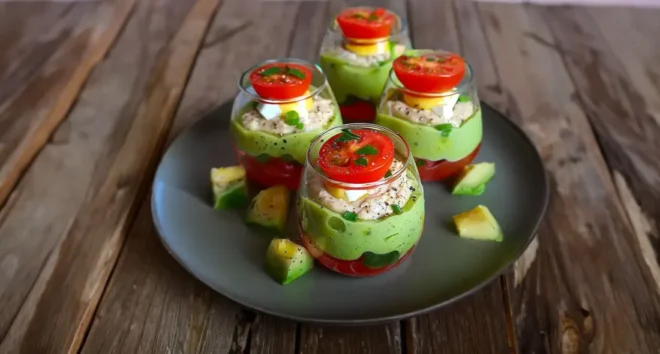 Verrines Avocat Thon Tomates Œuf: Un Délice en Verrine