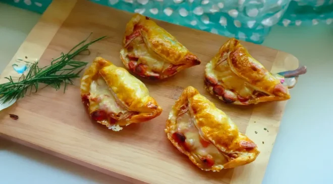 Chaussons à la Raclette et Bacon