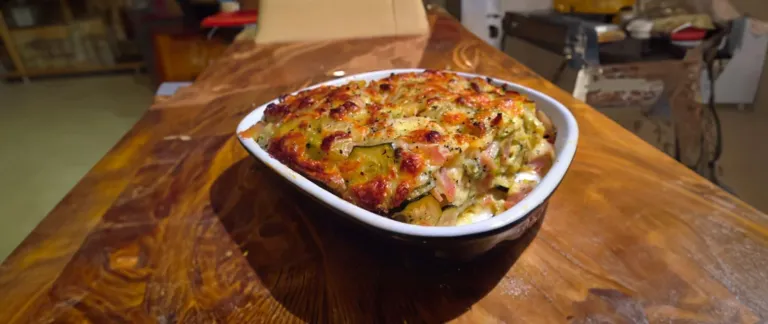Gratin de Courgettes, Jambon, et Riz : Un Plat Convivial et Réconfortant