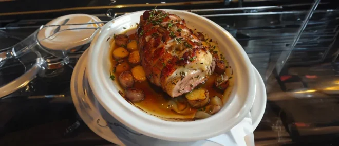 Rôti de veau au four avec légumes fondants