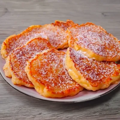 Pancakes aux Pommes Prêts en 1 Minute