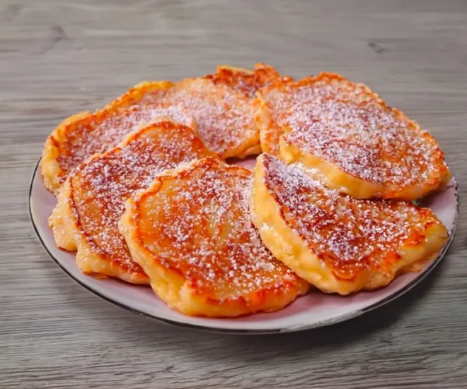 Pancakes aux Pommes Prêts en 1 Minute