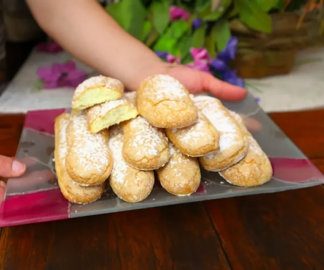 Biscuits à la Cuillère Maison : Légers et Parfaits pour Vos Desserts !