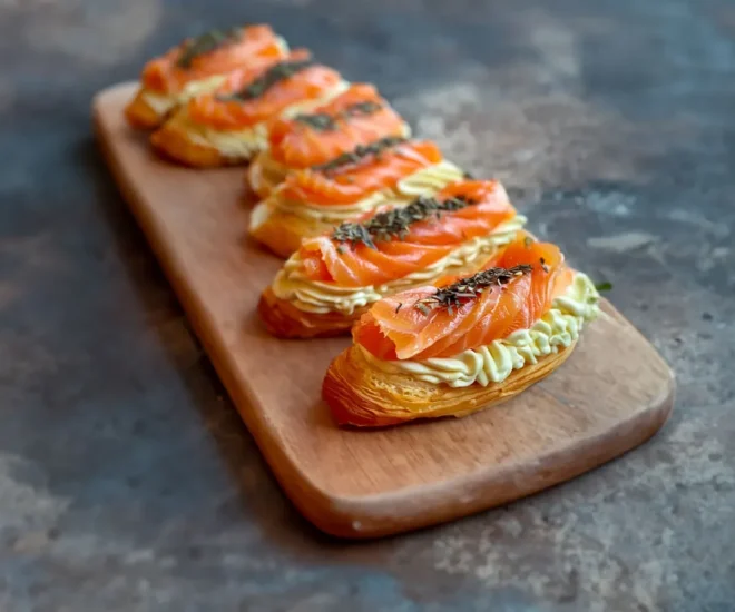 Éclair Salé au Saumon Fumé et Fromage Frais