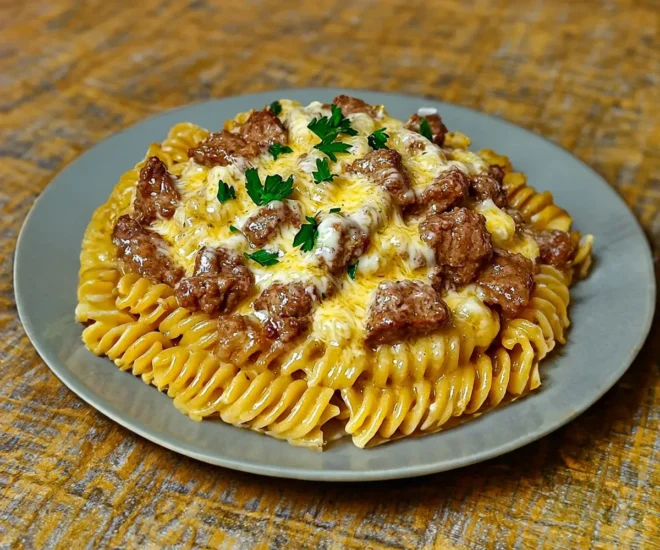 Rotini Crémeux au Parmesan et Bœuf Fondant
