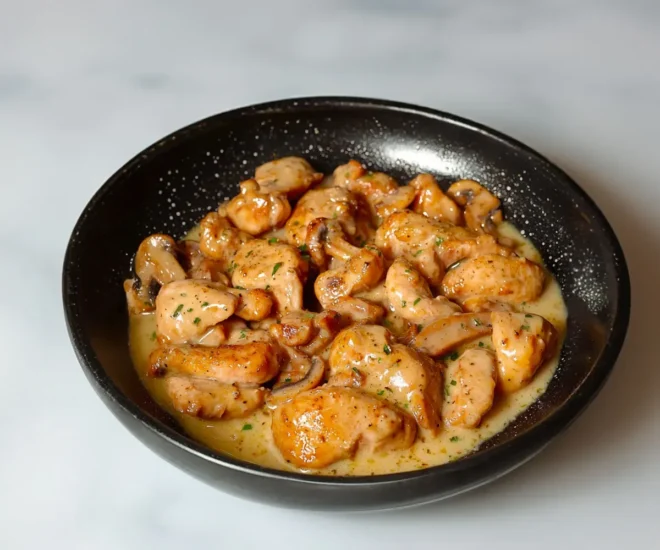 Aiguillettes de Poulet Crémeuses aux Champignons