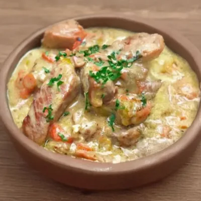 Blanquette de Porc au Vin Blanc et Champignons