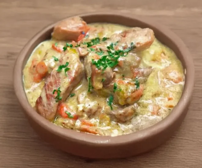 Blanquette de Porc au Vin Blanc et aux Champignons