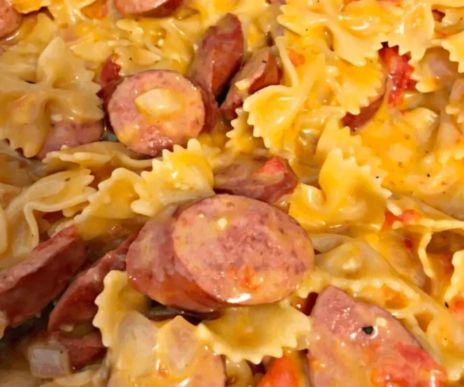 Pâtes crémeuses à la saucisse fumée