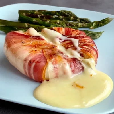 Camembert Enrobé de Bacon au Miel – Recette Gourmande