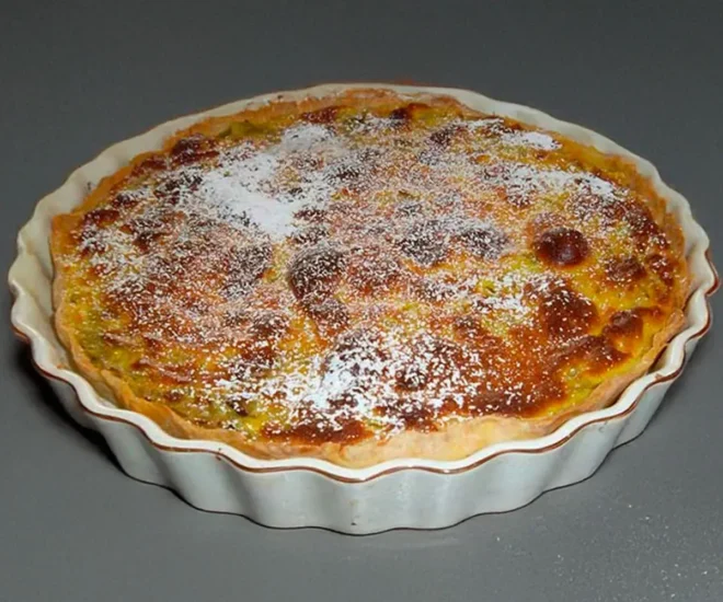 Tarte à la Rhubarbe de Mamie : Un Délice Lorrain à Redécouvrir