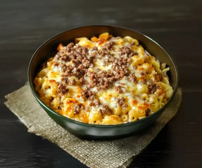 Gratin de Coquillettes à la Raclette et Viande Hachée : Un Plat Réconfortant et Savoureux