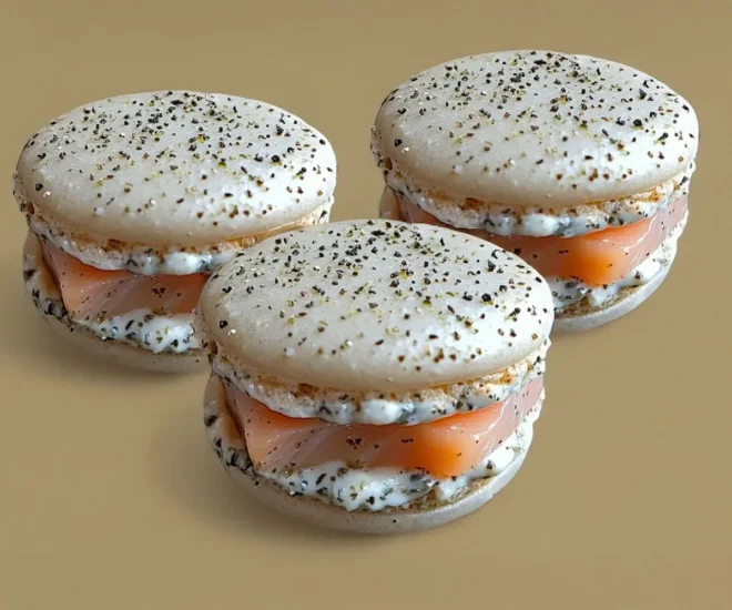 Macarons Salés à la Truite Fumée & Crème de Raifort