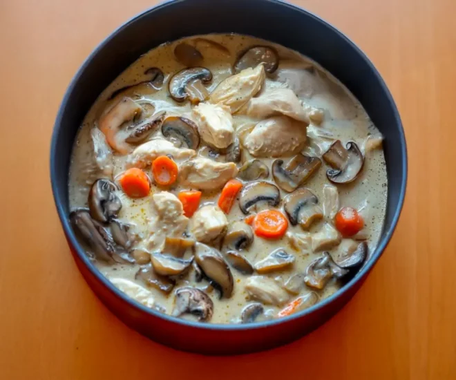 Blanquette de Poulet Maison à la Crème et aux Champignons 🍗🍄