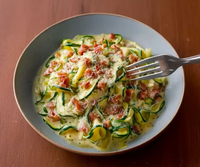 Spaghettis de Courgettes à la Carbonara – Légers et Savoureux !