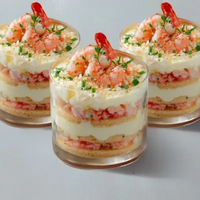 Tiramisu aux Crevettes Roses en Verrines