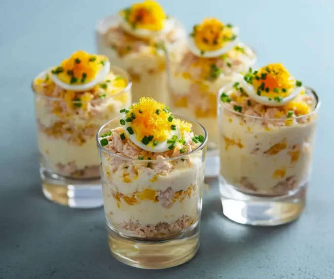 Verrines thon, œufs mimosa et mayonnaise : une entrée fraîche et rapide