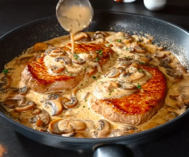 Escalopes de veau à la crème et aux champignons : un classique fondant et savoureux
