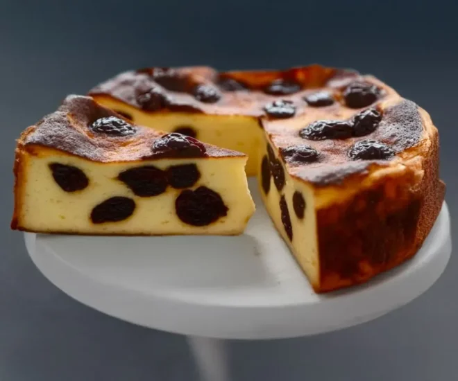 Far Breton aux Pruneaux : Le Dessert Traditionnel Breton Inratable