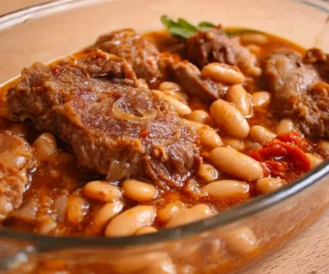 🫕 Ragoût d’agneau aux haricots : Le plat mijoté parfait pour réchauffer les cœurs