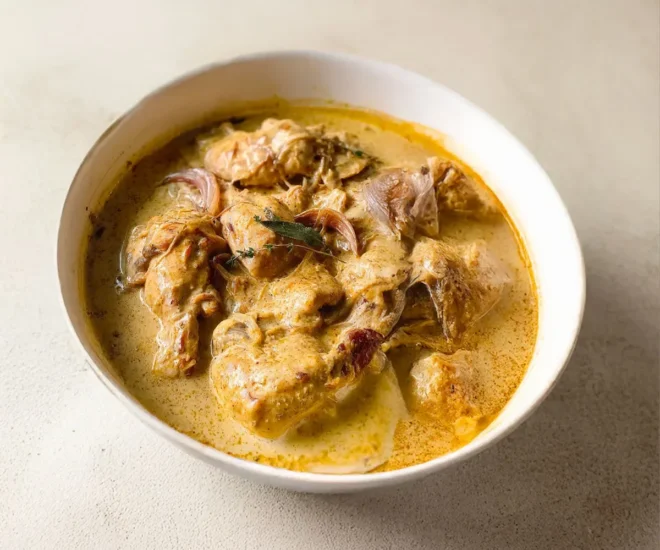 Poulet au Curry Crémeux au Lait de Coco
